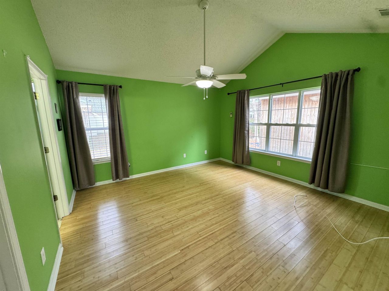 570 Ridge Dr. Photo 10