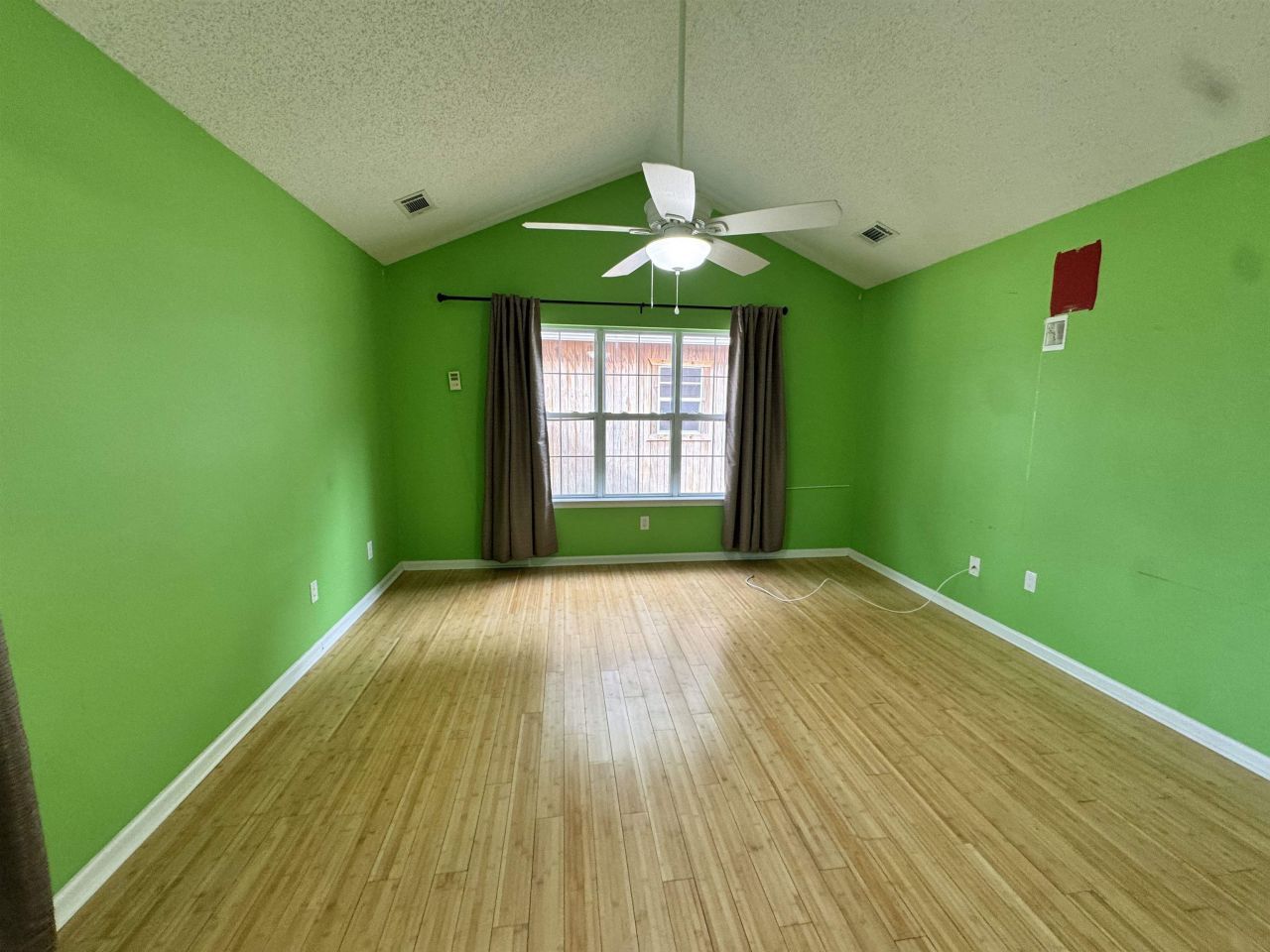 570 Ridge Dr. Photo 11