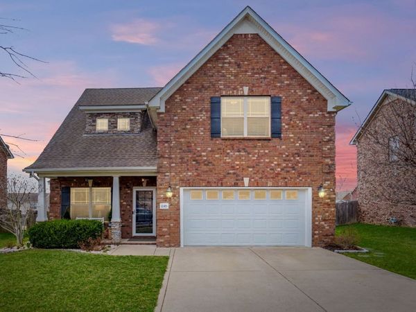 1045 E Sagewood Dr, Gallatin, TN 37066