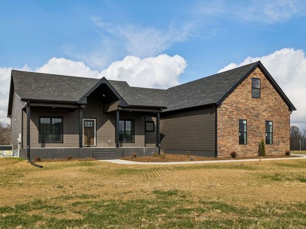 125 Makinley Dr , Lafayette, TN 37083