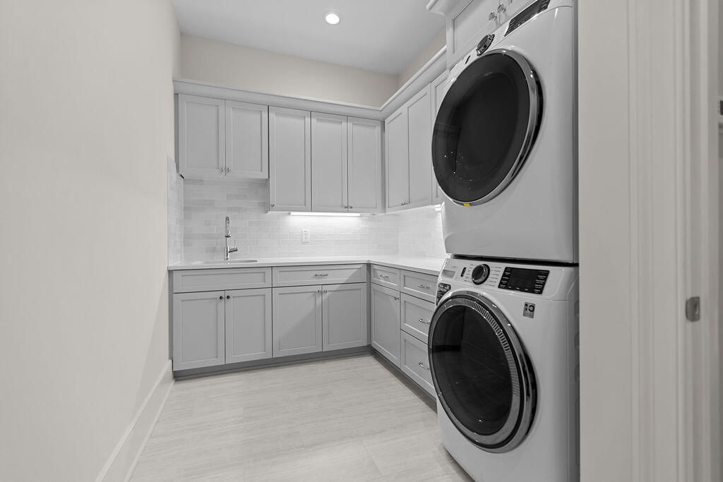 2727 Old Oak Walk Photo 34