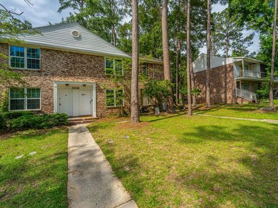 306 Crestview Drive, Unit Apt C, Summerville, SC 29485
