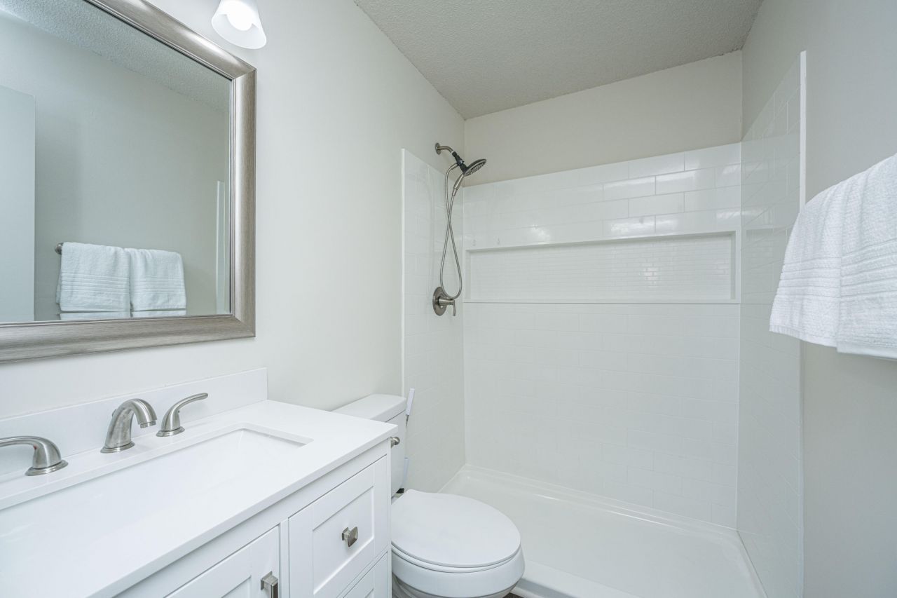 306 Crestview Drive Photo 14