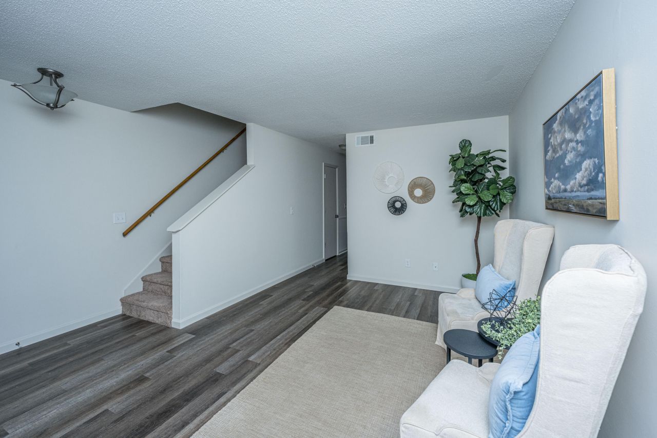 306 Crestview Drive Photo 5