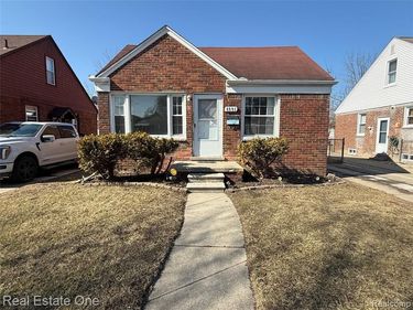 6991 Colonial Street, Dearborn Heights, MI 48127