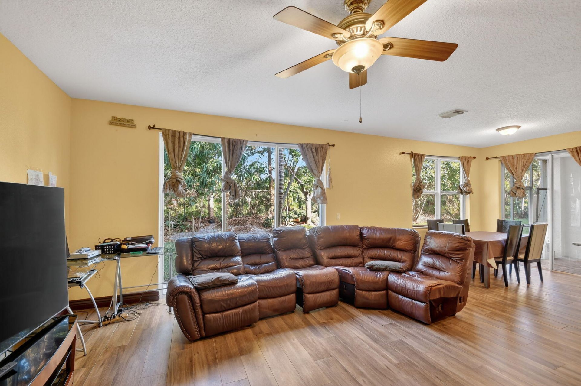 876 Gazetta Way, West Palm Beach, FL 33413 Photo