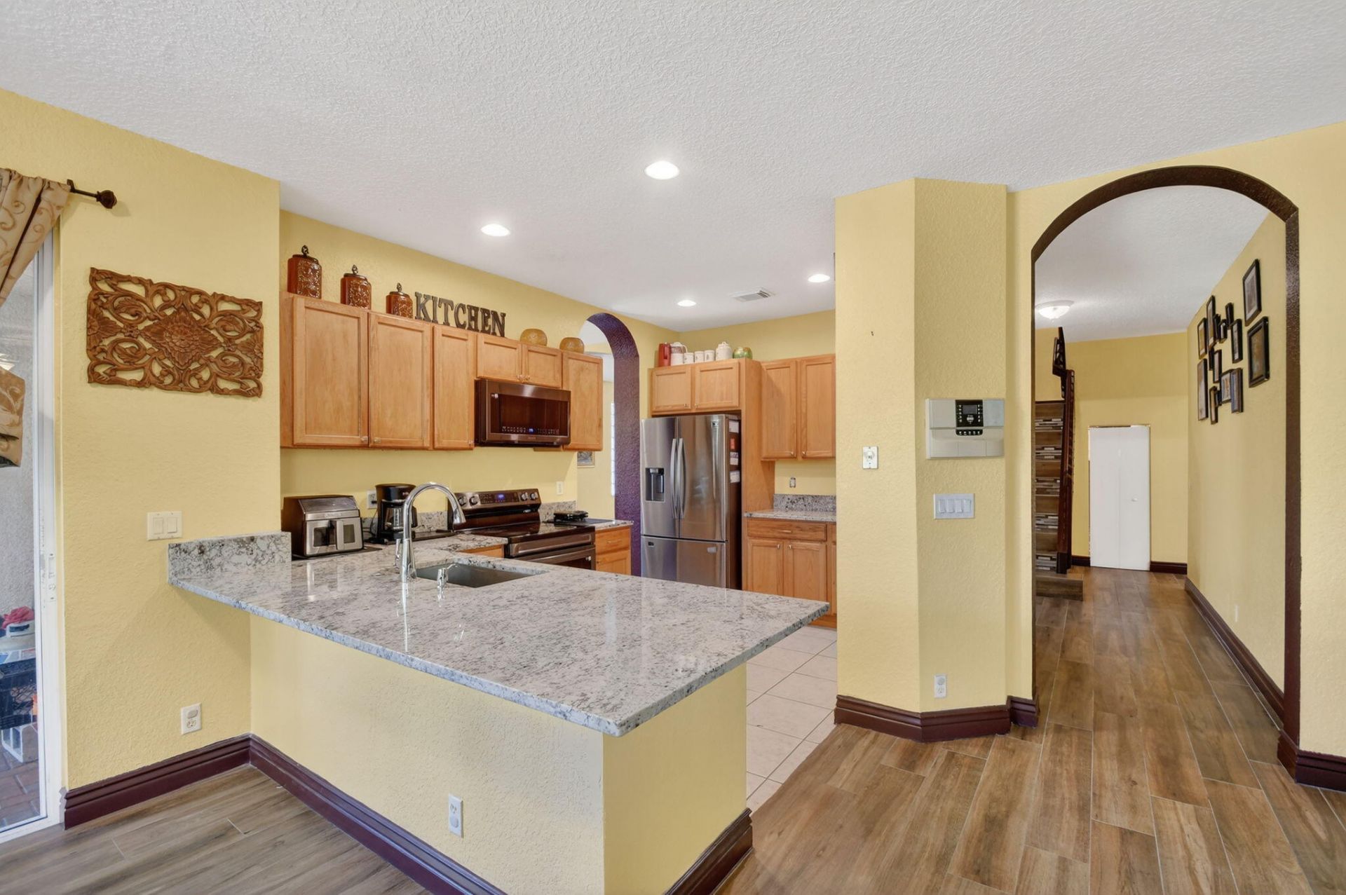 876 Gazetta Way, West Palm Beach, FL 33413 Photo