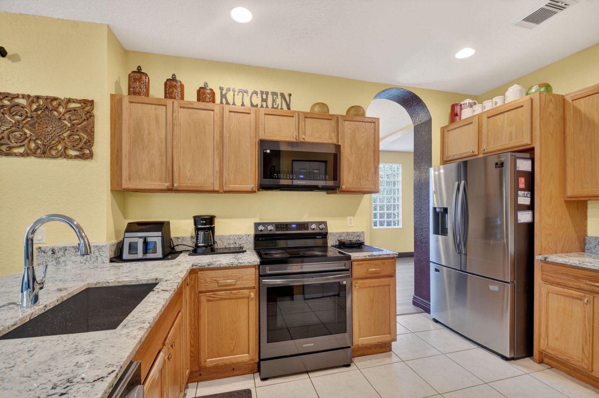 876 Gazetta Way, West Palm Beach, FL 33413 Photo