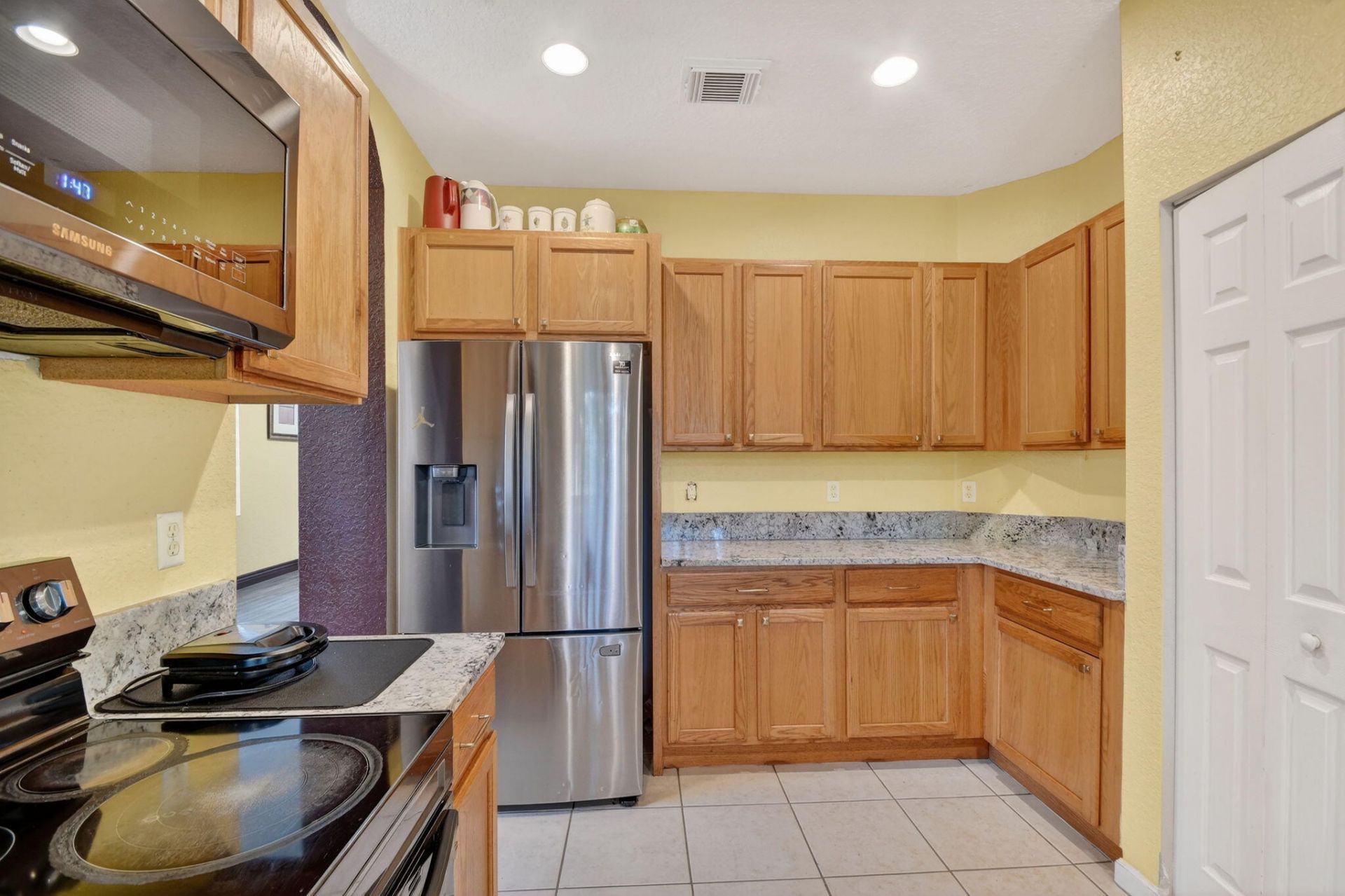 876 Gazetta Way, West Palm Beach, FL 33413 Photo