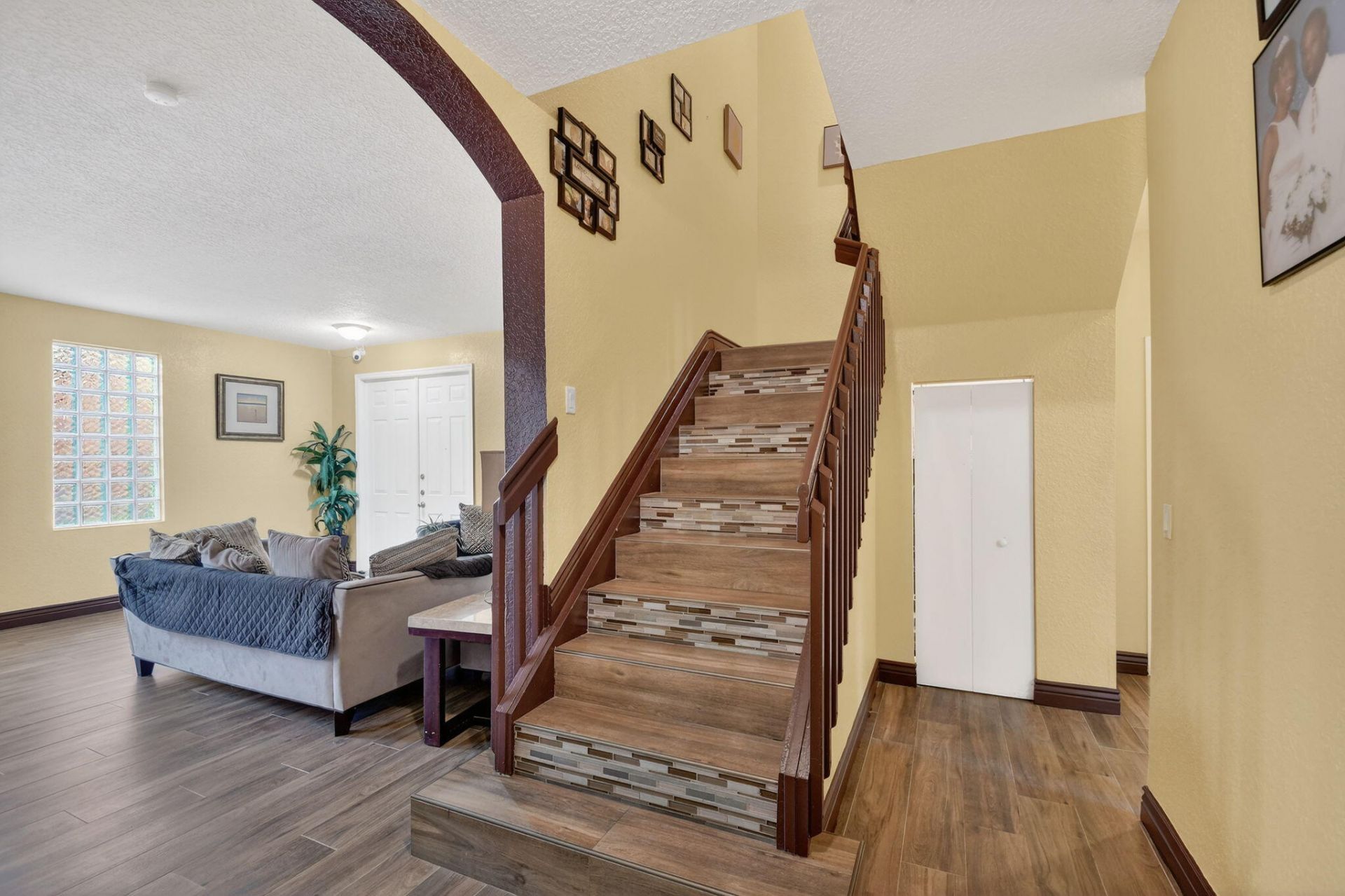 876 Gazetta Way, West Palm Beach, FL 33413 Photo