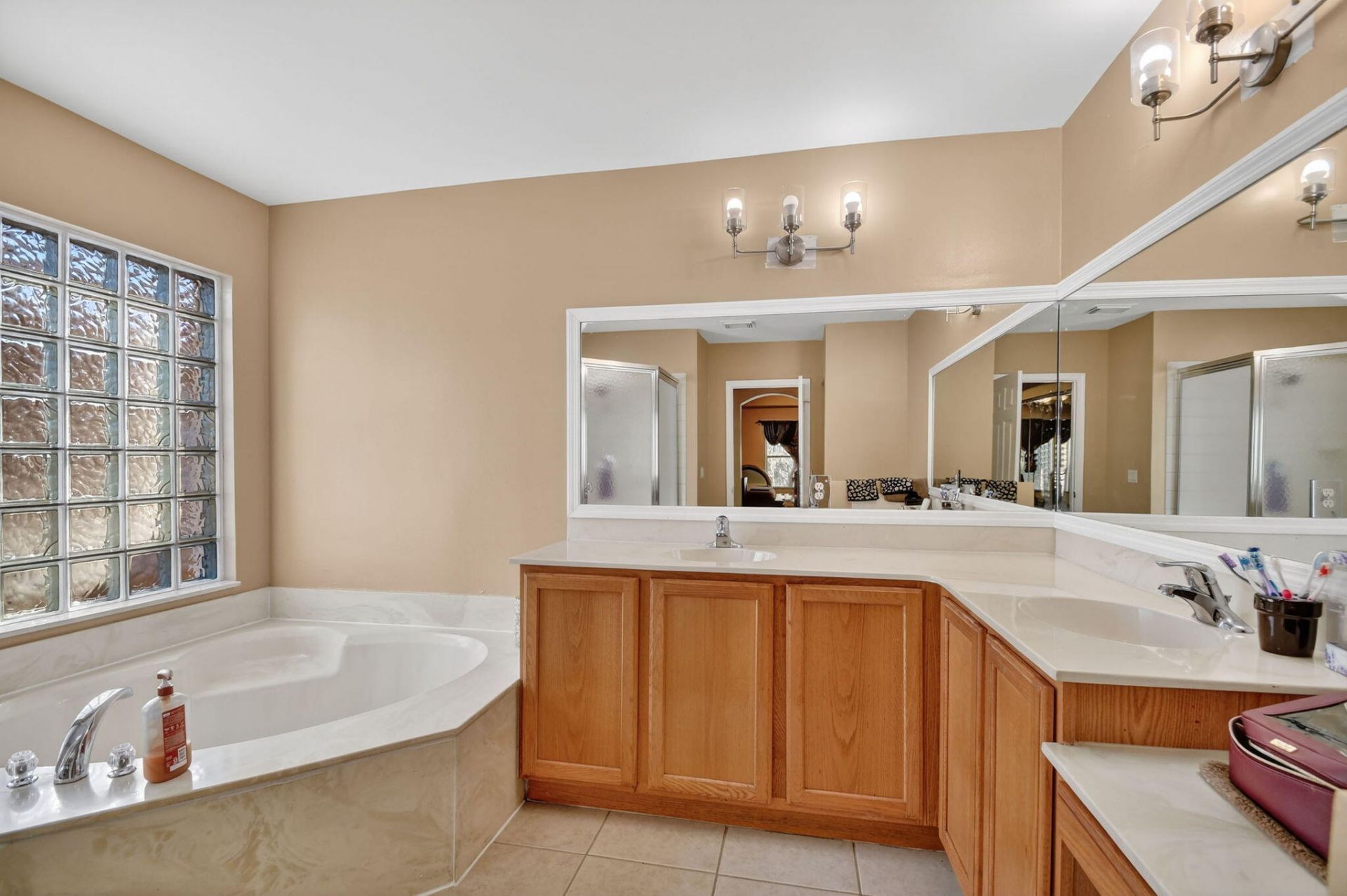 876 Gazetta Way, West Palm Beach, FL 33413 Photo