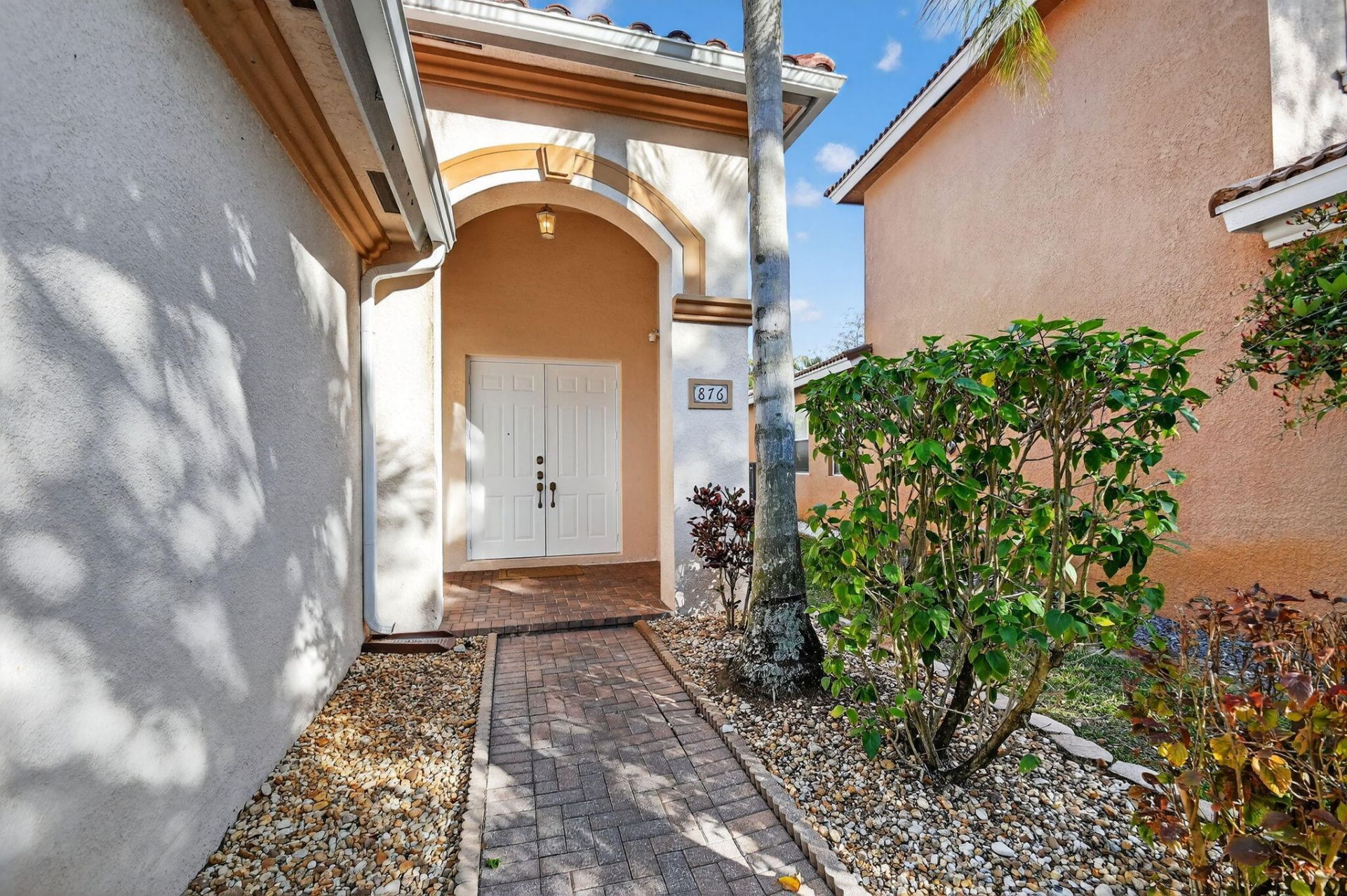 876 Gazetta Way, West Palm Beach, FL 33413 Photo