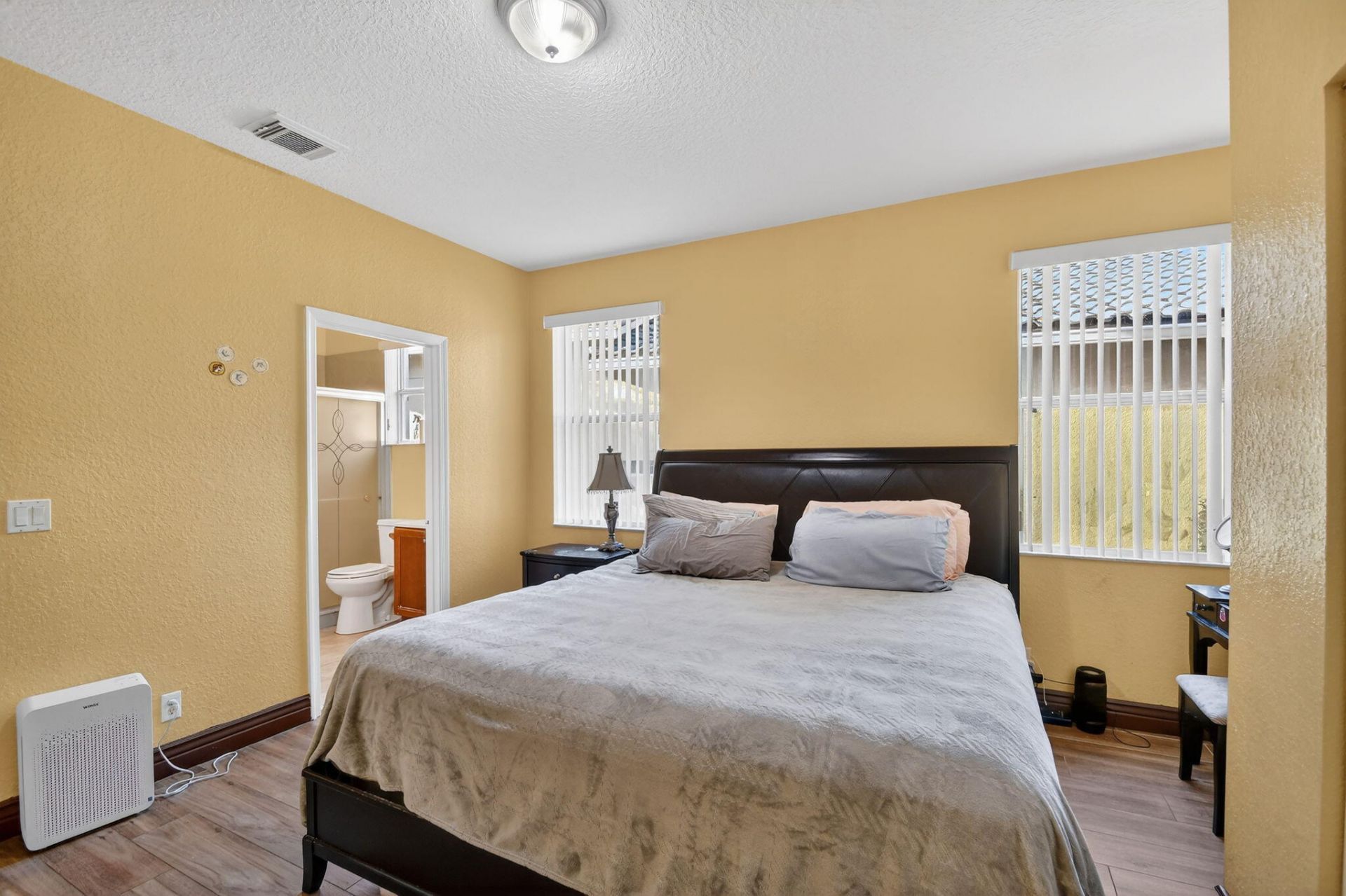 876 Gazetta Way, West Palm Beach, FL 33413 Photo