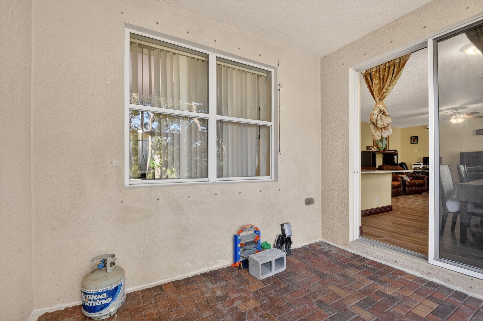 876 Gazetta Way, West Palm Beach, FL 33413 Photo