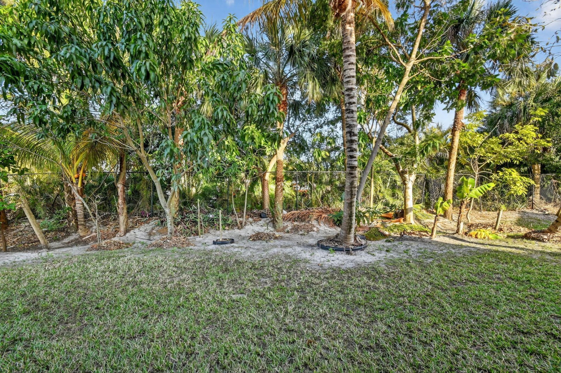 876 Gazetta Way, West Palm Beach, FL 33413 Photo