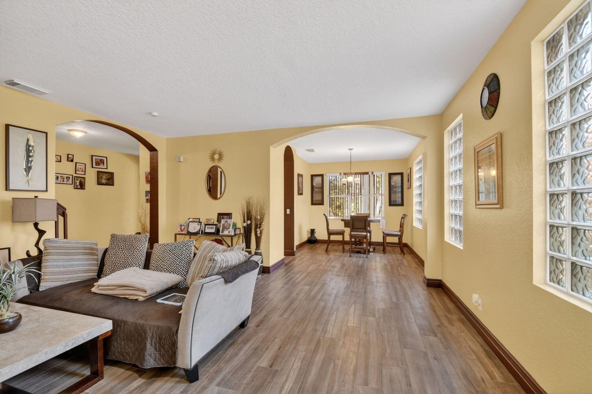 876 Gazetta Way, West Palm Beach, FL 33413 Photo