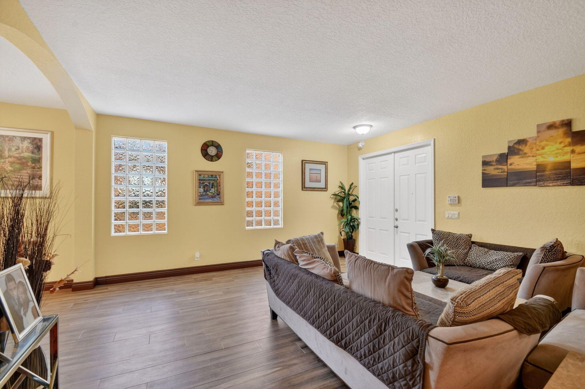 876 Gazetta Way, West Palm Beach, FL 33413 Photo