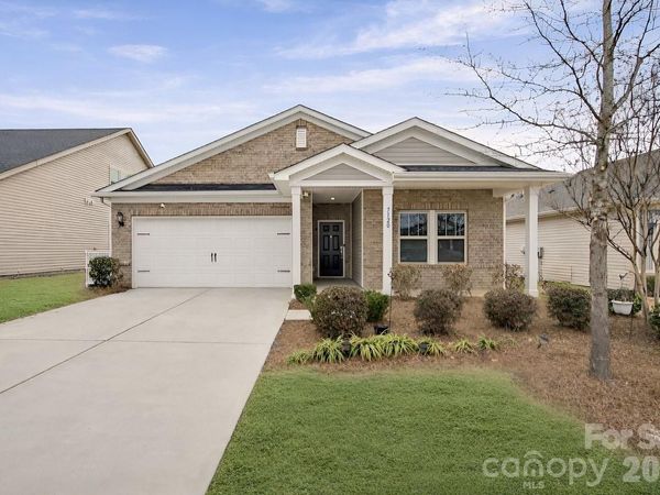 7120 American Elm Road, Charlotte, NC 28215