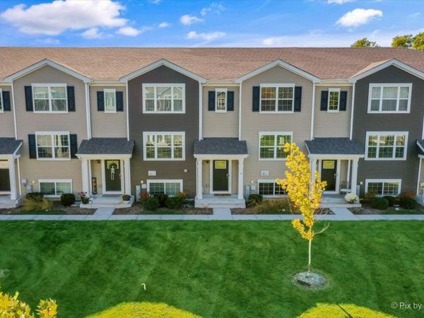 2484 Alison Avenue , Pingree Grove, IL 60140