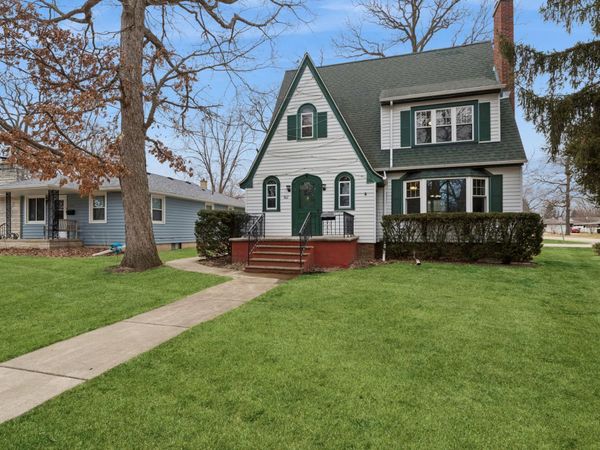 802 Kirkwood Avenue , Winthrop Harbor, IL 60096