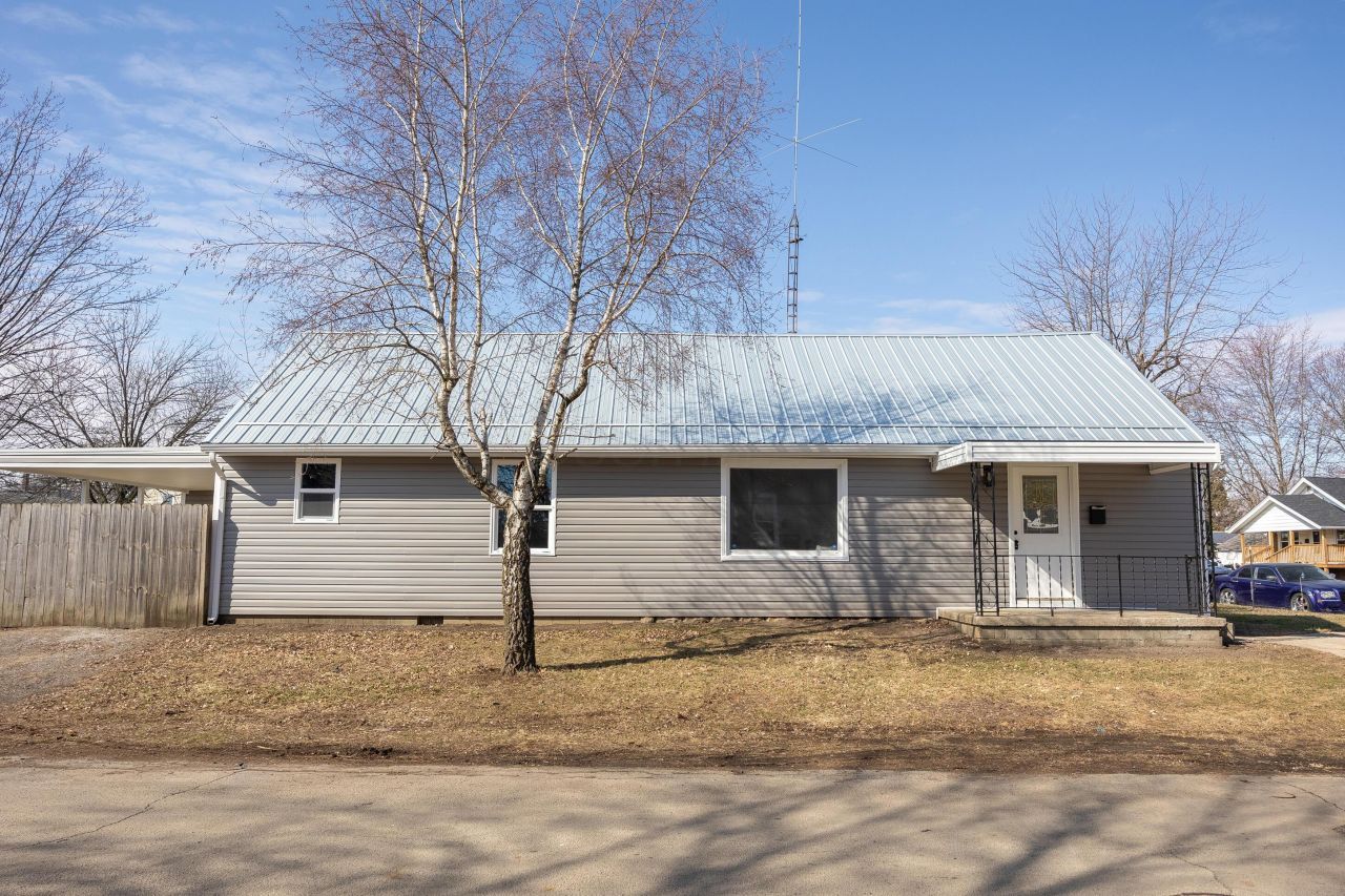 921 Yeoman Street, Washington Court House, OH 43160 Main Photo