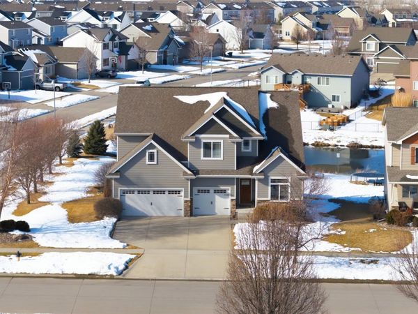 1022 NW Reinhart Drive, Ankeny, IA 50023