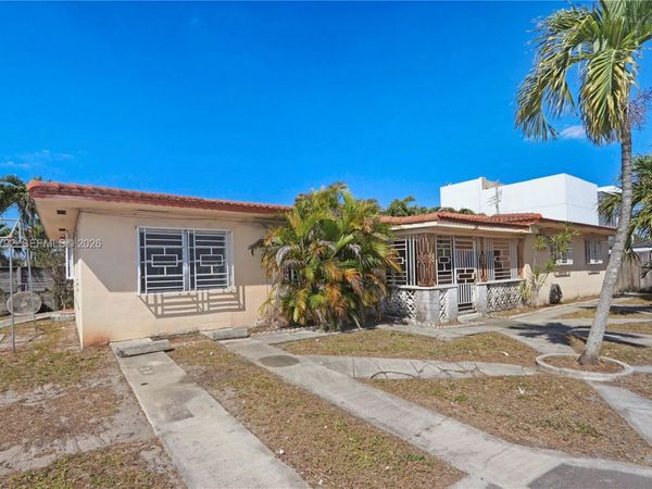 799 E 30th St , Hialeah, FL 33013