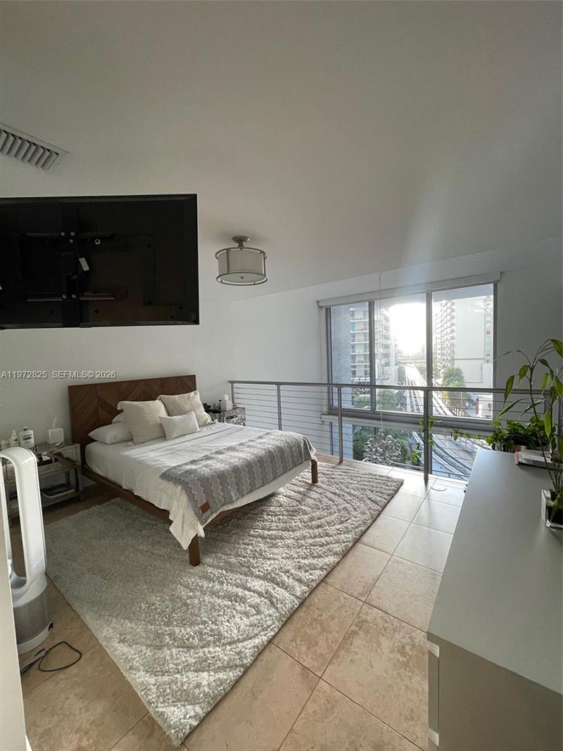 1050 Brickell Ave , Unit 410, Miami, FL 33131 Photo
