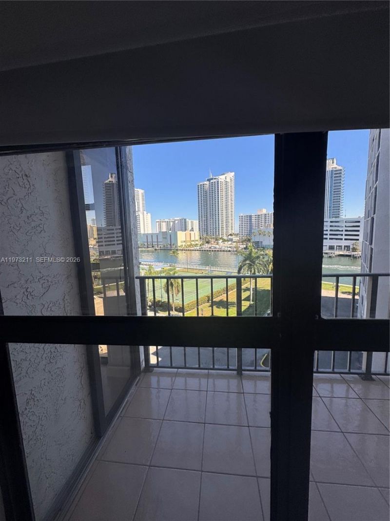 400 Leslie Dr, Unit 602, Hallandale Beach, FL 33009 Photo