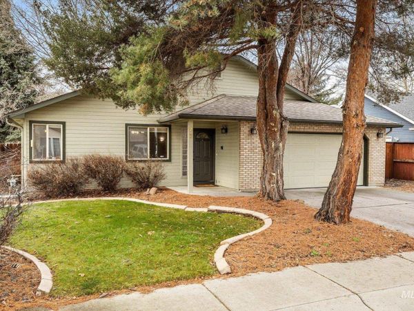 77 S Silverwood Way, Eagle, ID 83616