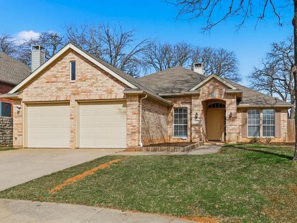 2211 Knob Hill Drive , Corinth, TX 76210