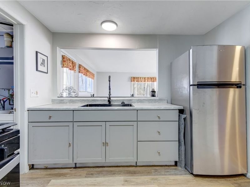 688 Irving Park Boulevard, Sheffield Lake, OH 44054 Photo 10