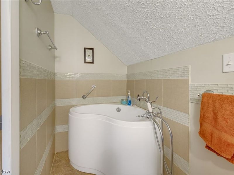 688 Irving Park Boulevard, Sheffield Lake, OH 44054 Photo 28