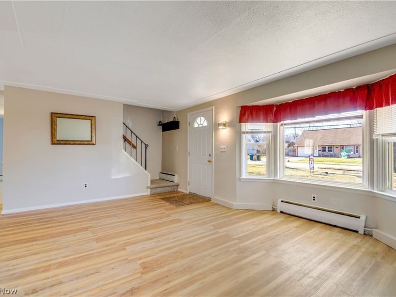 688 Irving Park Boulevard, Sheffield Lake, OH 44054 Photo 5