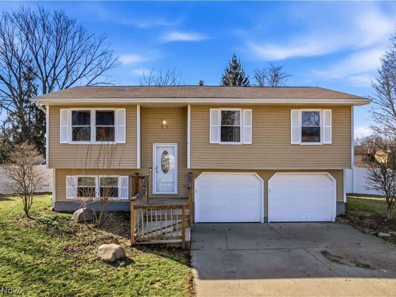 465 S Colonial Drive, Cortland, OH 44410 Photo 1