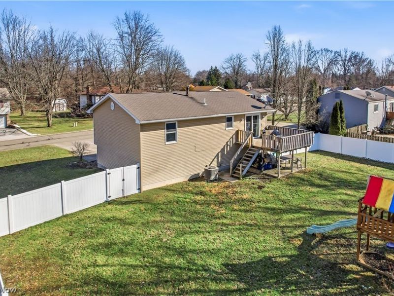 465 S Colonial Drive, Cortland, OH 44410 Photo 10