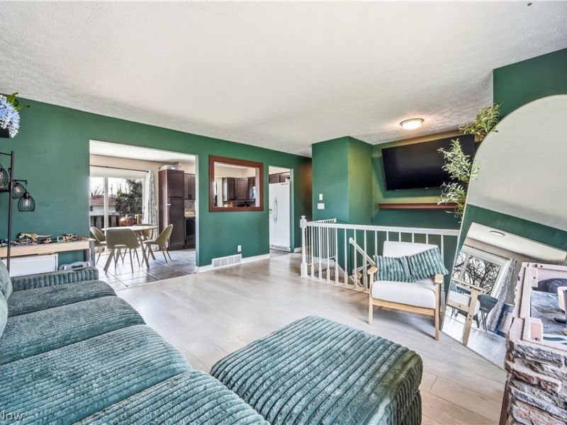 465 S Colonial Drive, Cortland, OH 44410 Photo 28