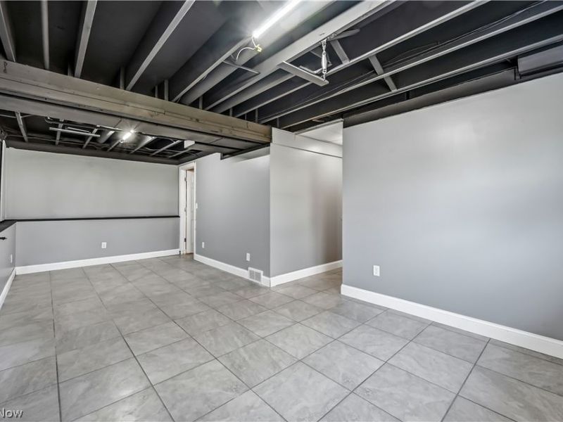 465 S Colonial Drive, Cortland, OH 44410 Photo 30