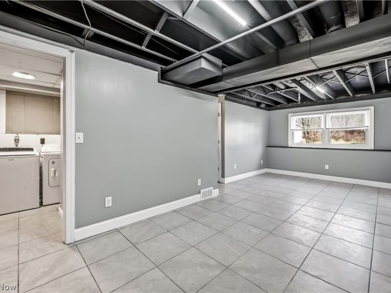 465 S Colonial Drive, Cortland, OH 44410 Photo 31