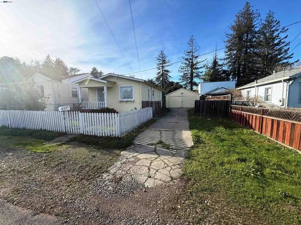 3825 3825 Keller Ave, Oakland, CA 94605