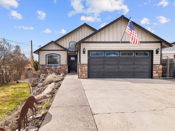 1237 NE Powell Lane, Prineville, OR 97754