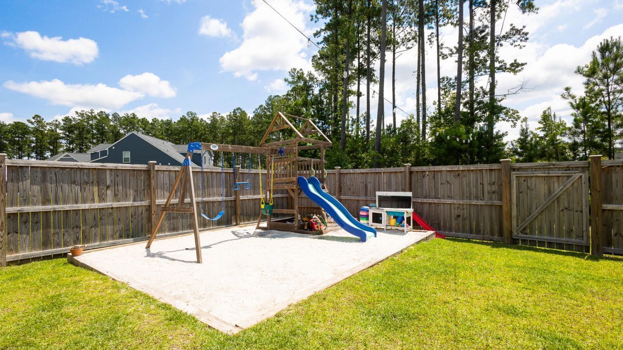 249 Lucca Drive Photo 35