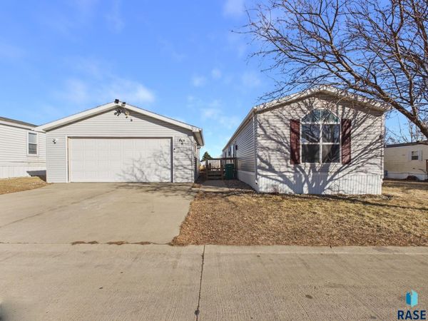 908 N Irene Pl, Sioux Falls, SD 57107