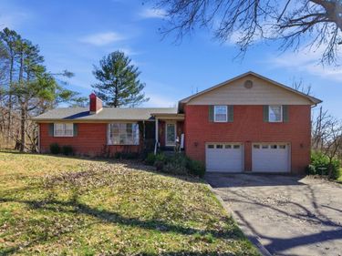 188 Geneva Avenue, Irvine, KY 40336