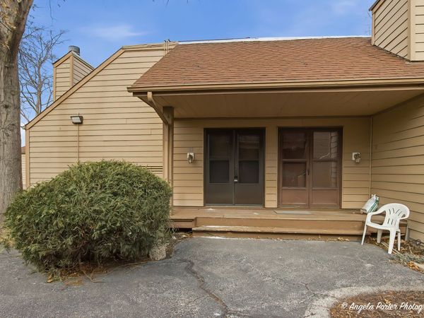 3357 Beacon Street , Unit 23, North Chicago, IL 60064