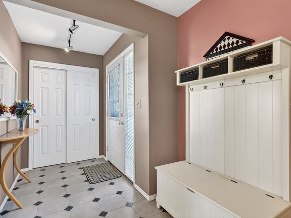 4621 HIGH POINT Drive, Unit 6, Rockford, IL 61114