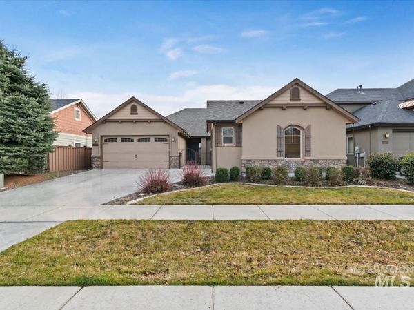 10127 W Whitecrest St, Star, ID 83669