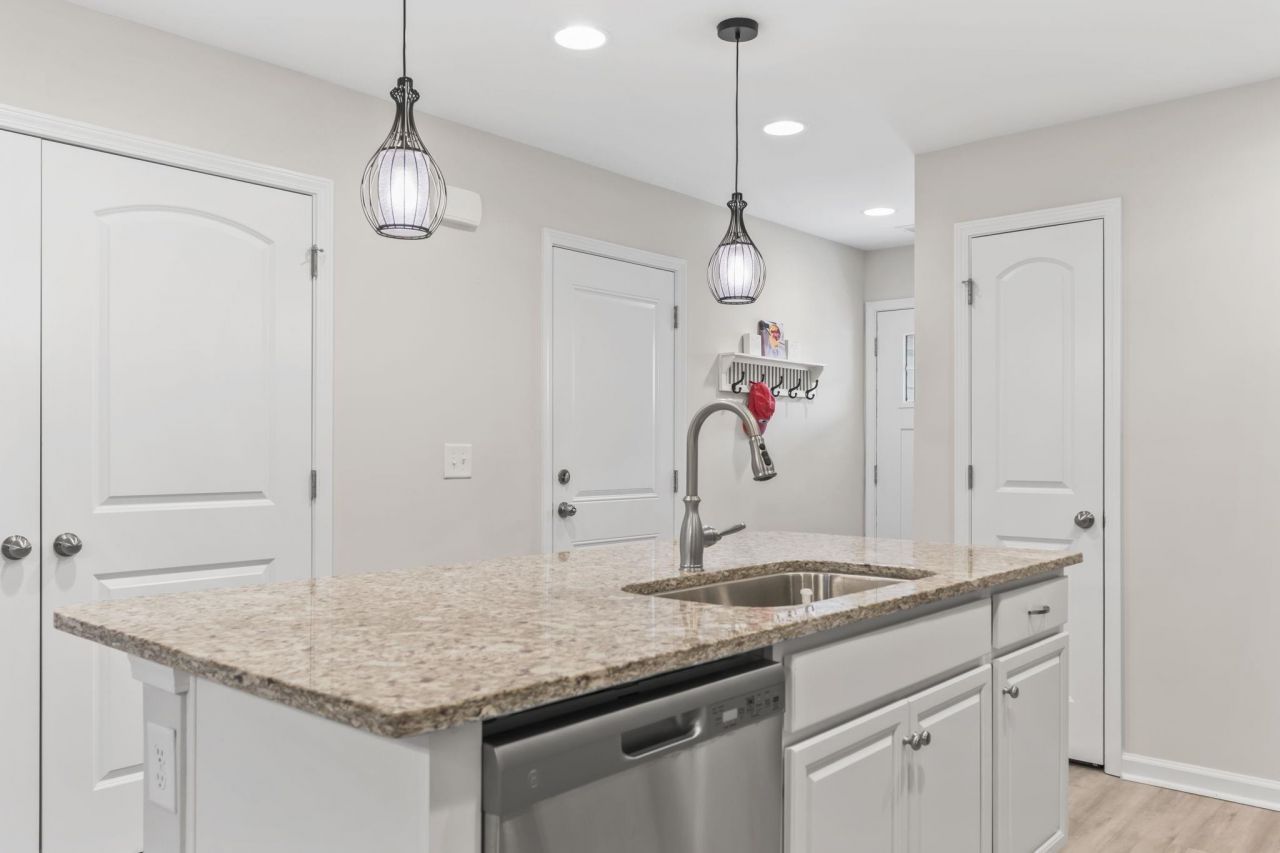 164 Machrie Loop Photo 11