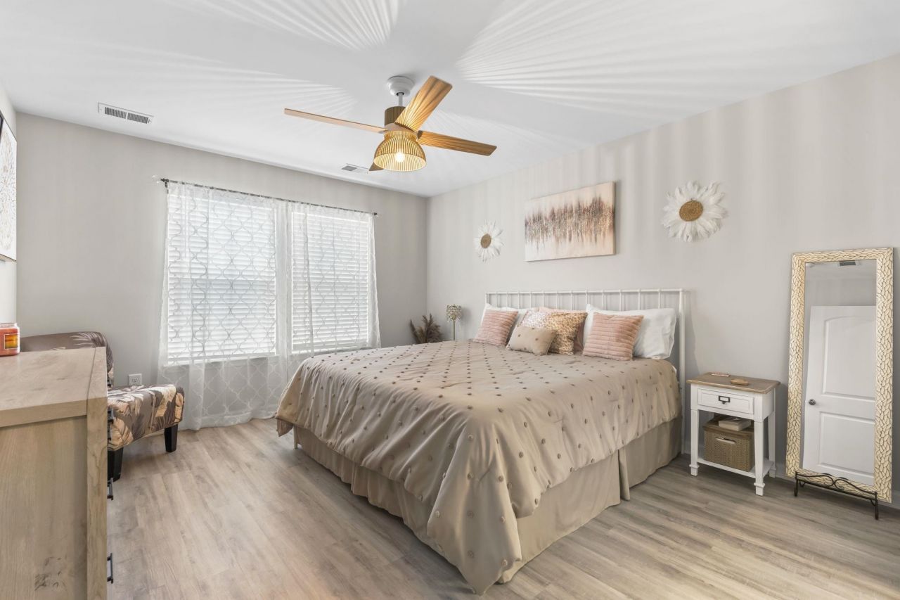 164 Machrie Loop Photo 5