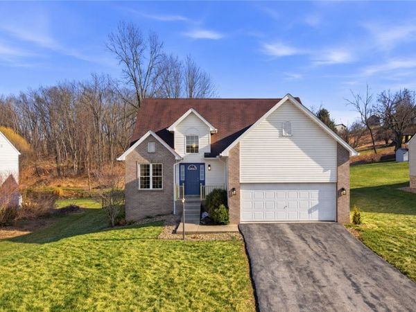 1319 Deerfield Ln, Leechburg, PA 15656